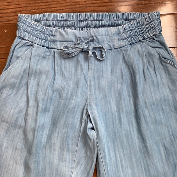 Aritzia Elastic waist and cuffed denim pant - Picture 2 of 4